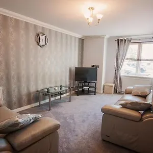  Apartment 2 Bed Blackburn Village With Wifi & Parking