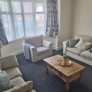  Apartment Lovely Residential 2 Bed United Kingdom